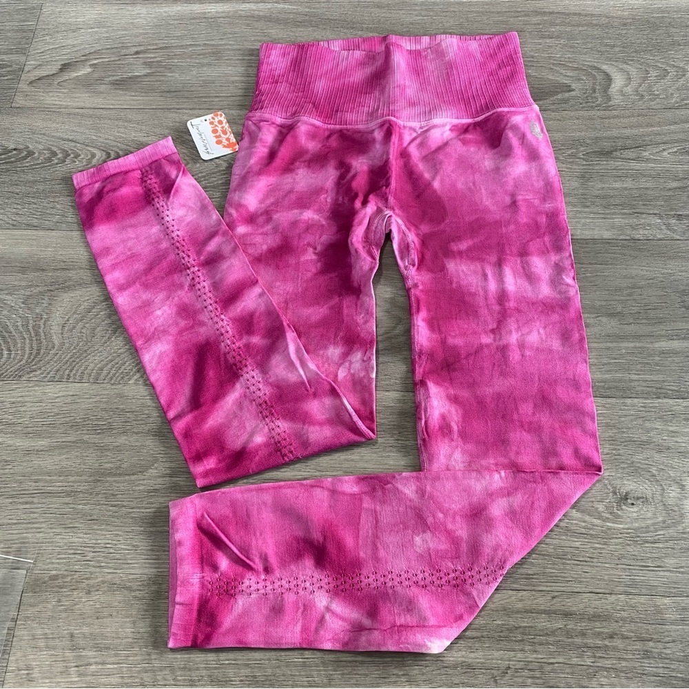 Fp Movement Good Karma Tie Dye Leggings in Pink Astor Combo Size M/L NWT